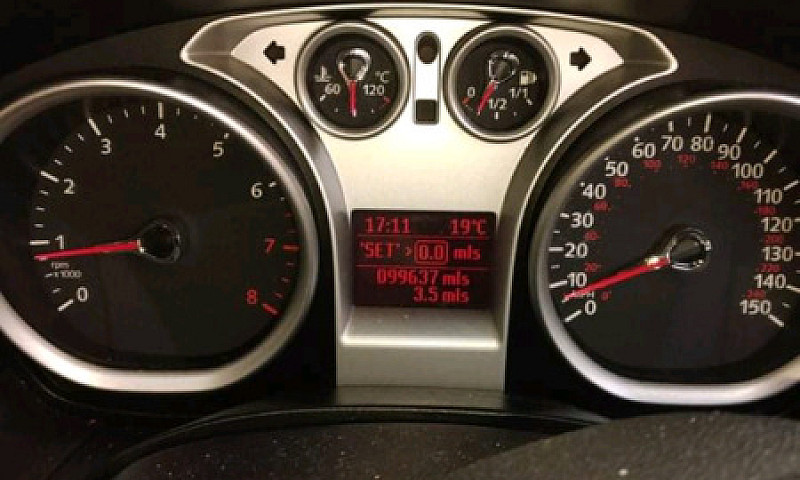 Ford Focus 1.6...