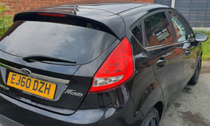Ford Fiesta Titanium...