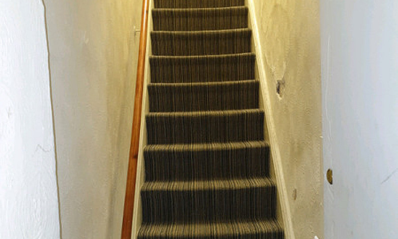 2 Bedroom Flat Small...