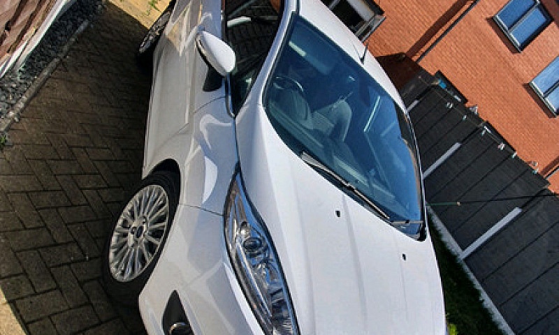 Ford Fiesta  Titaniu...