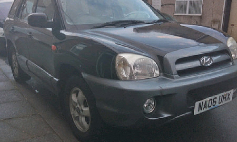 Hyundai Santa Fe 4Wd...