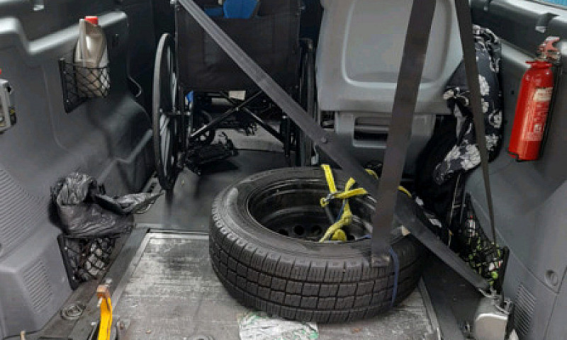 Mercedes Vito With D...