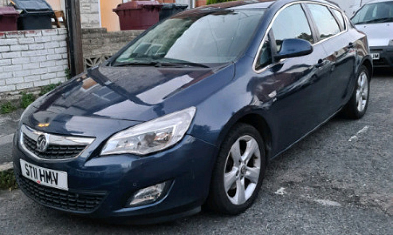 Vauxhall Astra 2011...