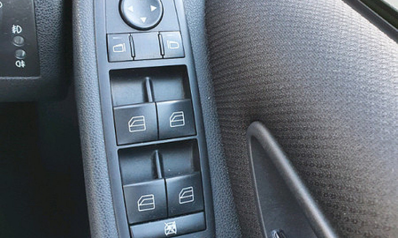 Mercedes-Benz A Clas...