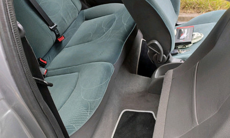  Peugeot 206 ...