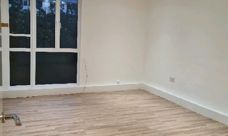 Flat For Rent In Bay...