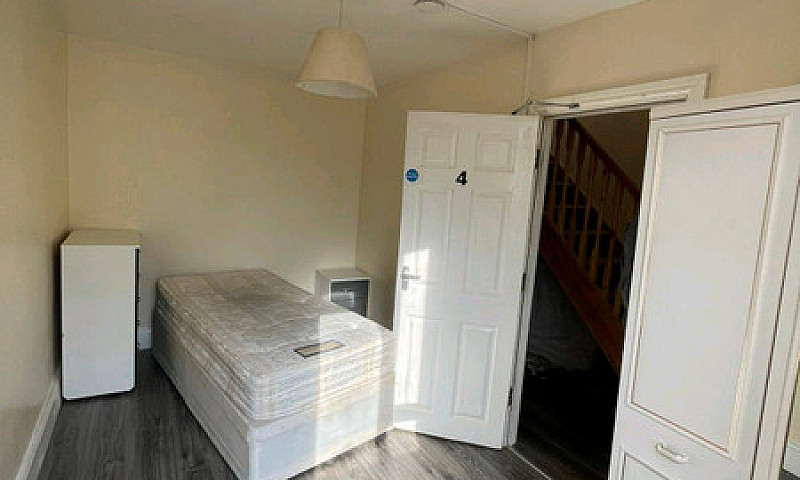 Rooms And Houses To ...