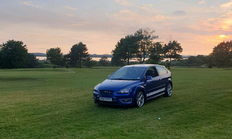 Ford Focus St ...