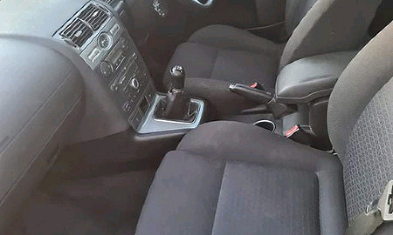 Ford Mondeo...