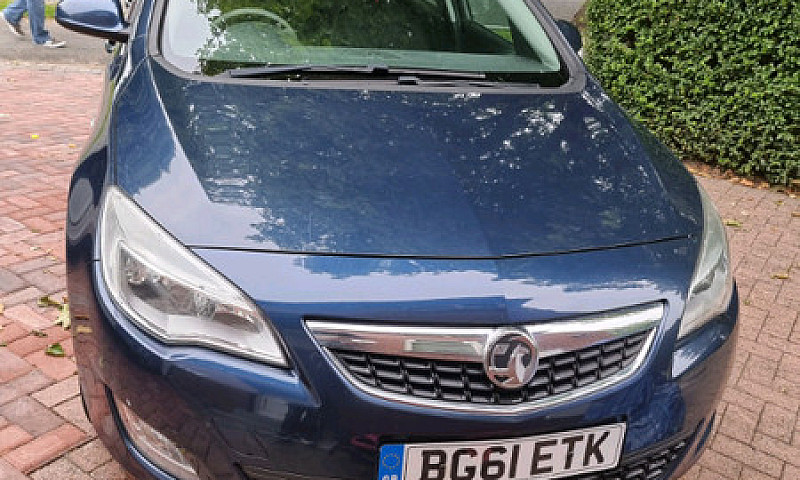 2012 Vauxhall Astra ...