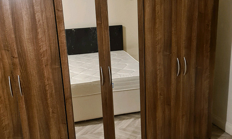 Room For Rent ...