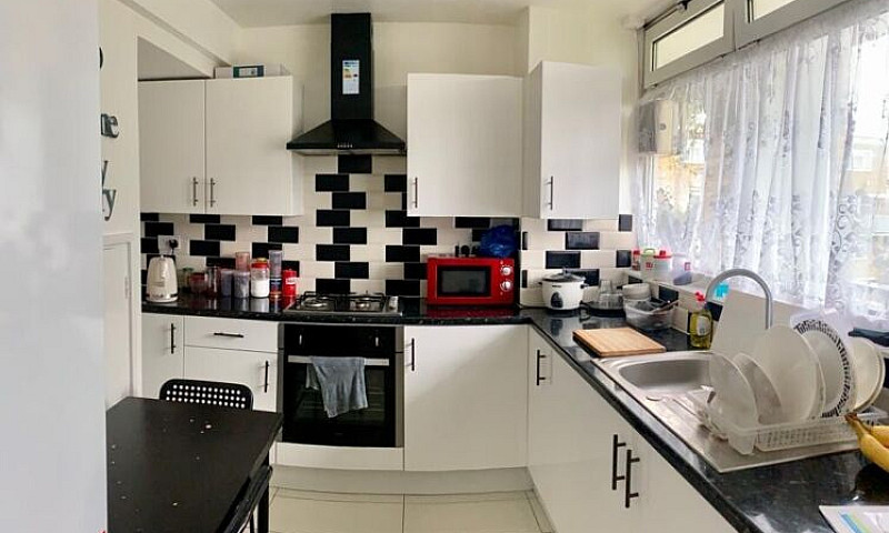Whitechapel, E1, Exc...