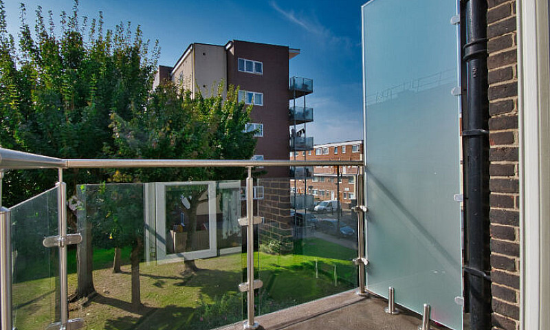 Wonderful 4 Bed Mais...