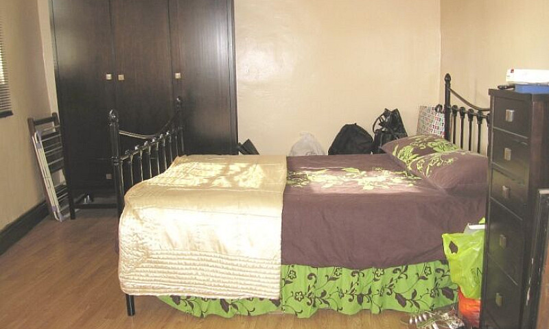 1 Bedroom Flat In Mi...