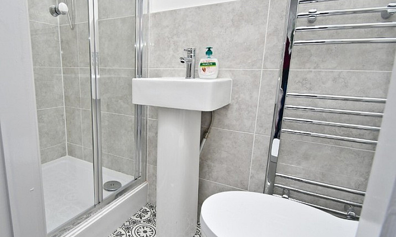 Exclusive 3 Bed Hmo ...