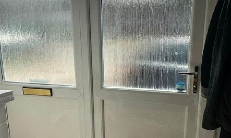 3 Bed Semi-Detached ...