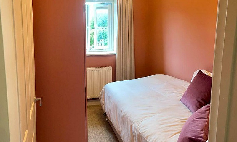 3 Bedroom House In S...