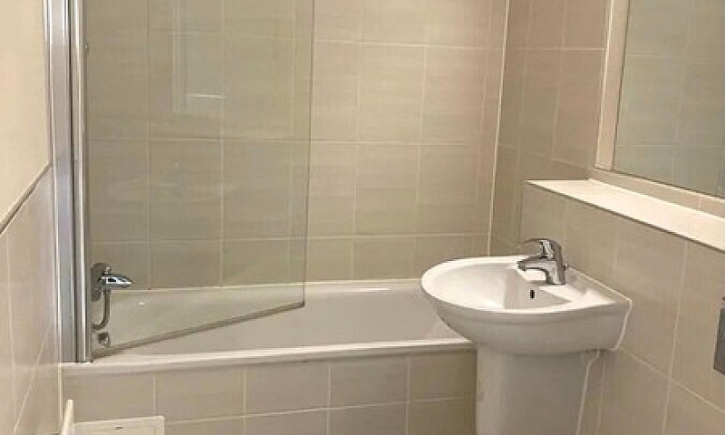 Lovely Two 2 Bed Roo...