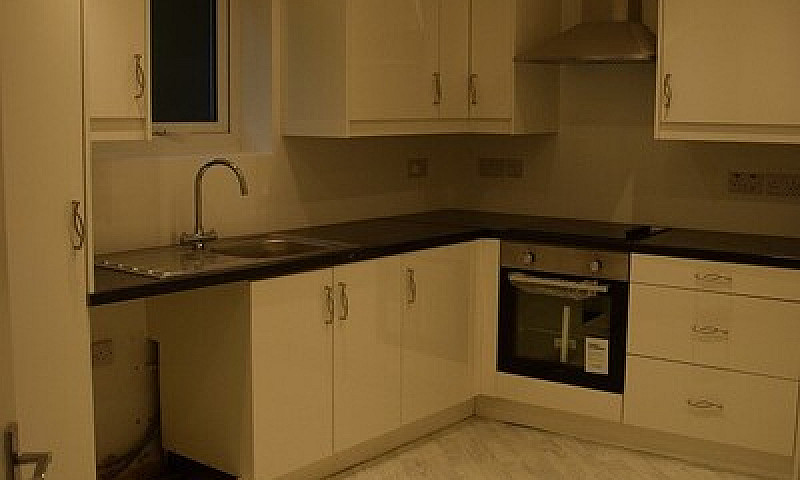 2 Bedroom House In B...