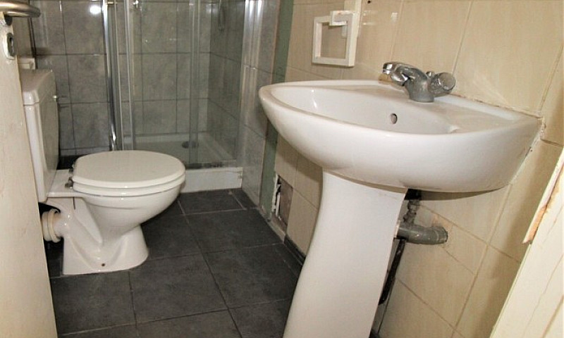 Superb Ground Floor ...