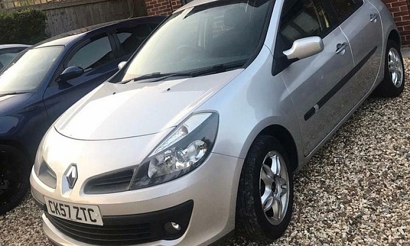 Renault Clio Dynamiq...
