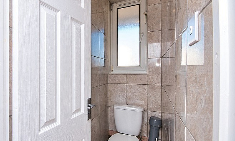 Wonderful 4 Bed Mais...