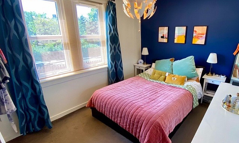 2 Bedroom Spacious G...