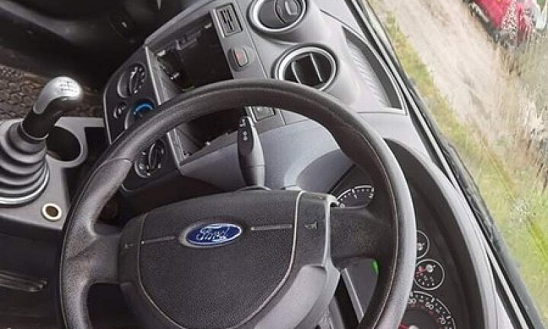 Ford Fiesta ...
