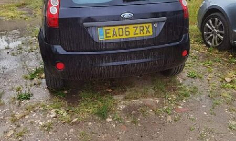 Ford Fiesta ...