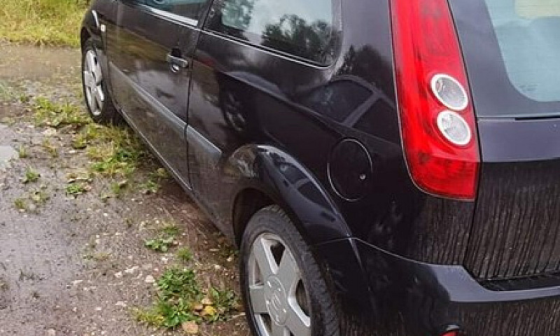 Ford Fiesta ...