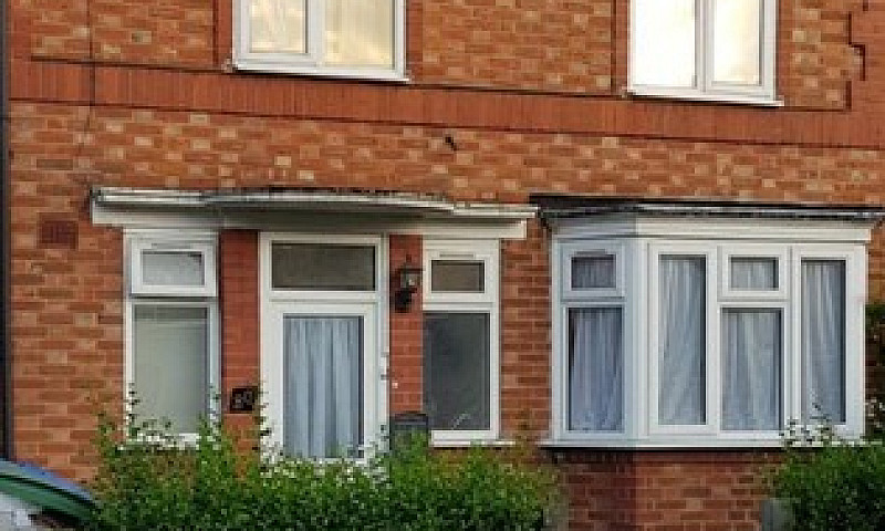 3 Bedroom House Newl...