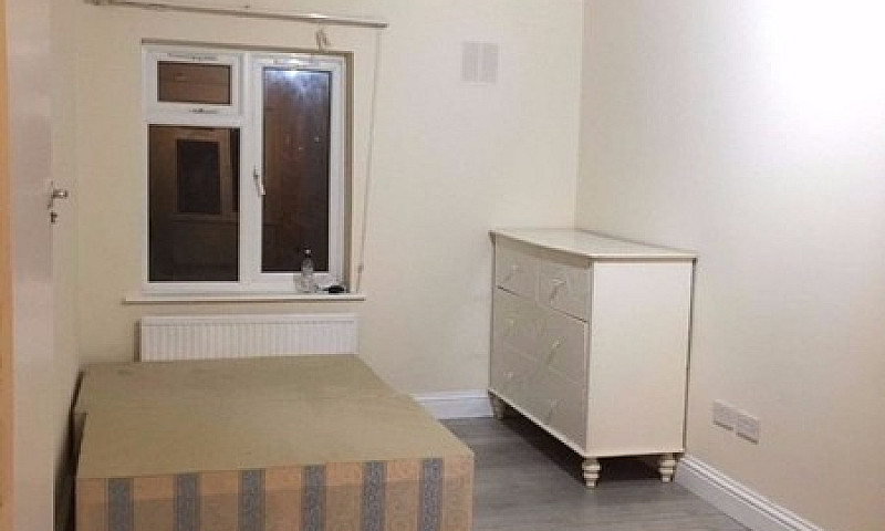 3 Bedroom House Newl...