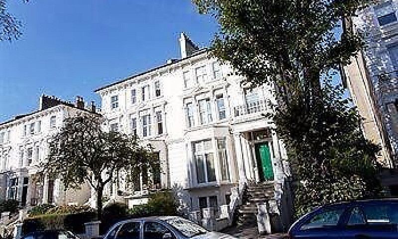 Studio Belsize Park ...