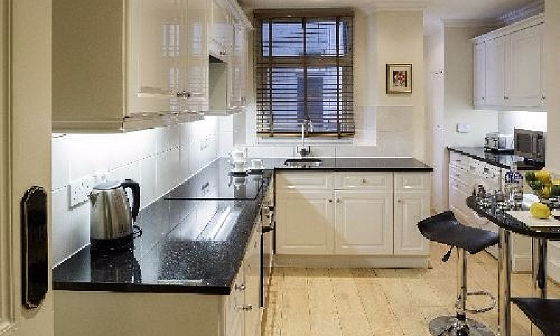 One Bedroom Earls Co...