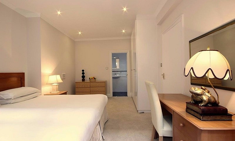 One Bedroom Mayfair ...