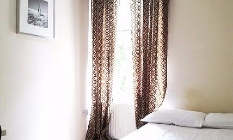 Studio Bayswater Lon...