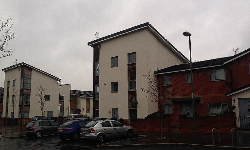 Holdsworth Drive L7 ...