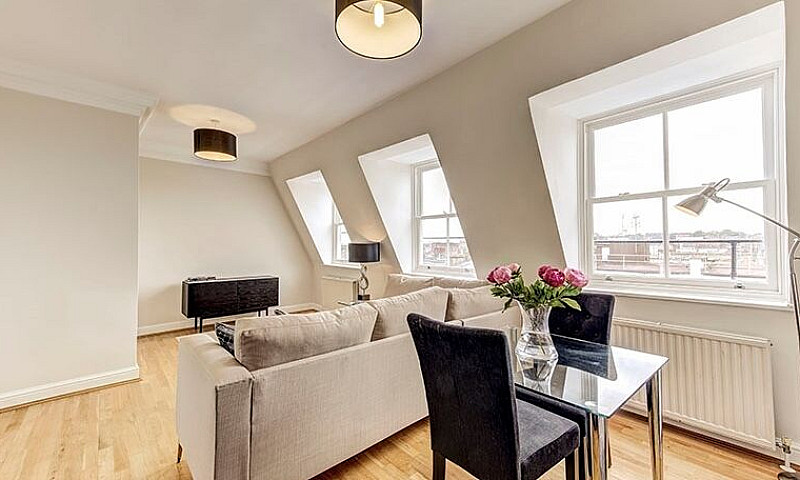 Lovely Spacious Furn...