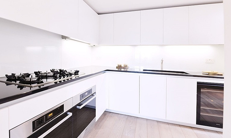 One Bedroom Flat In ...