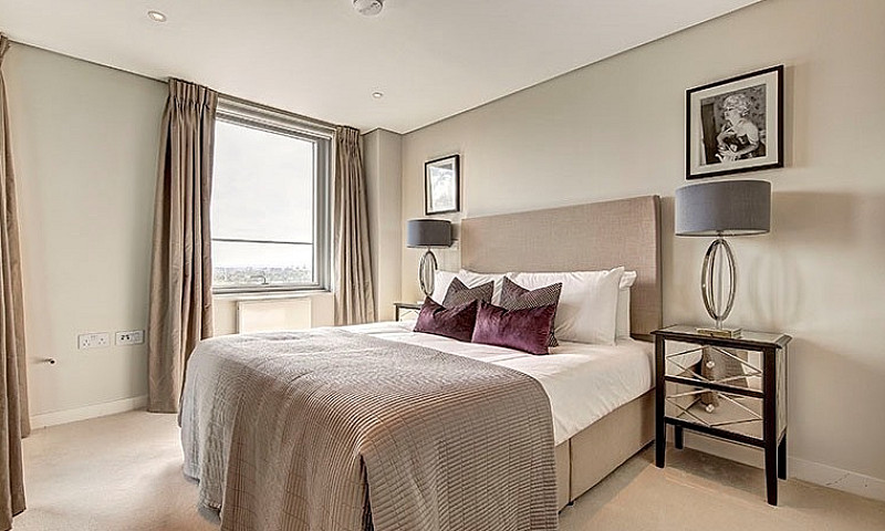 One Bedroom Flat In ...