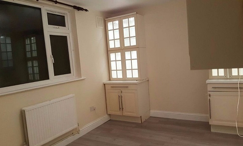 3 Bedroom House Newl...