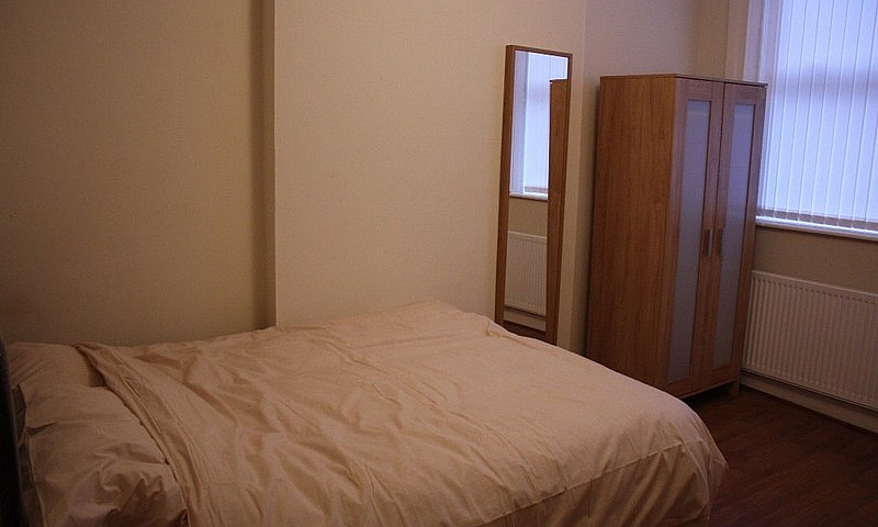 One Bedroom Flat  Av...