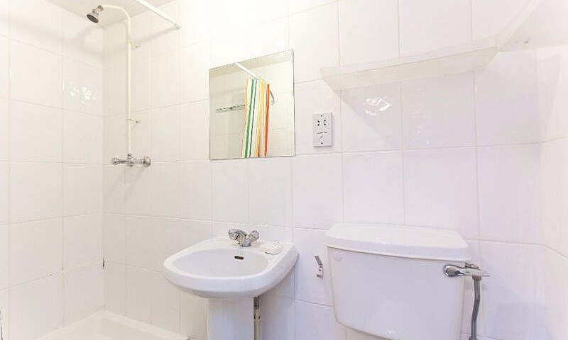 Studio Swiss Cottage...
