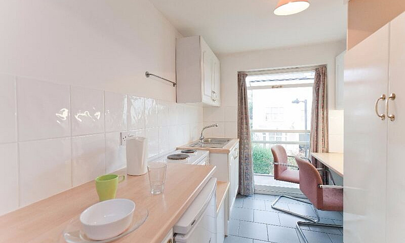Studio Swiss Cottage...