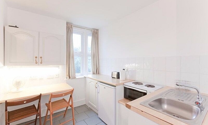 Studio Swiss Cottage...