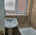 2 Bed Flat With Front And Rear Garden 