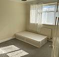 Spacious 2 Bed Flat In Hainualt Part Dss Welcome 