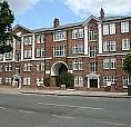 4 Bedroom Flat In Golders Green Road, London, Nw11