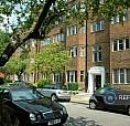 2 Bedroom Flat In Tudor Close, London, Nw3 (2 Bed) (#1173484)