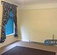 2 Bedroom Flat In Winns Avenue, London, E17 (2 Bed) (#1128238)